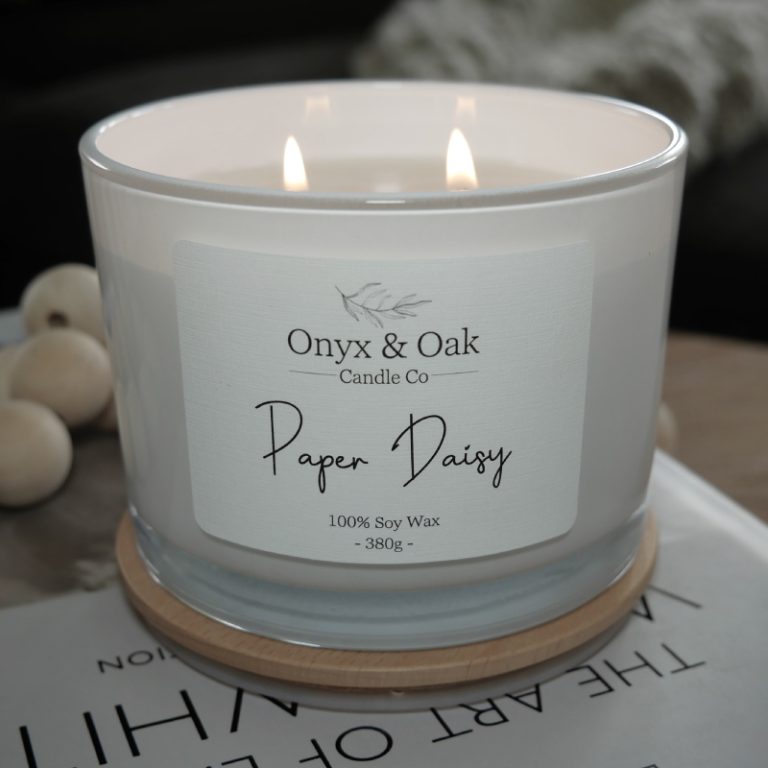 Breathe Scented Candle Onyx & Oak Candle Co